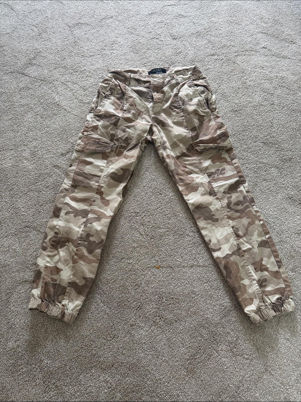 Sanctuary Women's Tan Camo Cargo Joggers